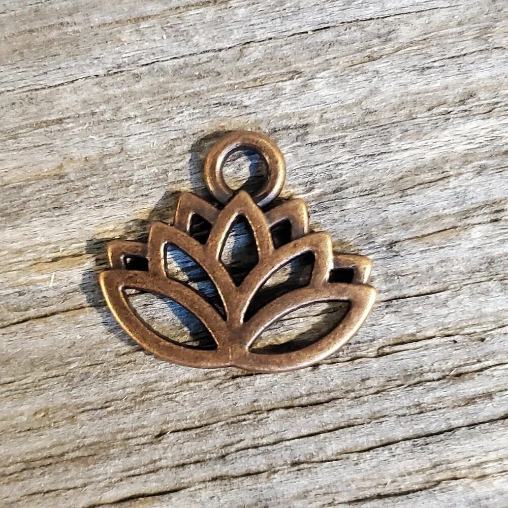 Antique Copper Open Lotus Flower Zen Garden Yoga 15x17mm Charms Pendants 10 pcs